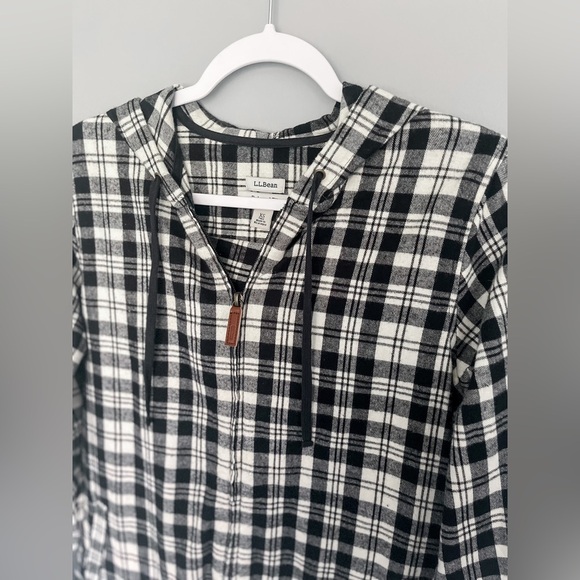 Plaid Zip Up - Picture 6 of 7